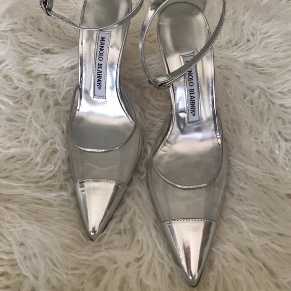 Manolo Blahnik Silver Capped Toe Pump - Picture 2 of 8